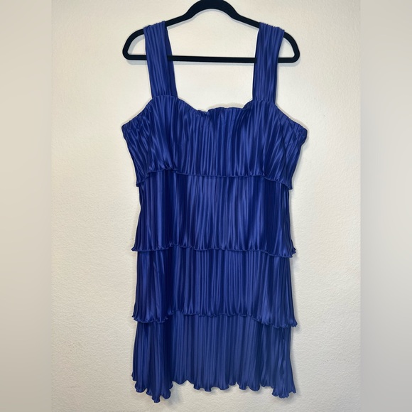 DKNY Berry Blue 💙 Plisse Tiered Satin Dress Size 16 - Picture 6 of 12